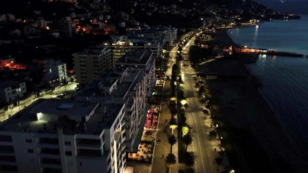 Diora'S Hotel And Apartments Vlorë Extérieur photo
