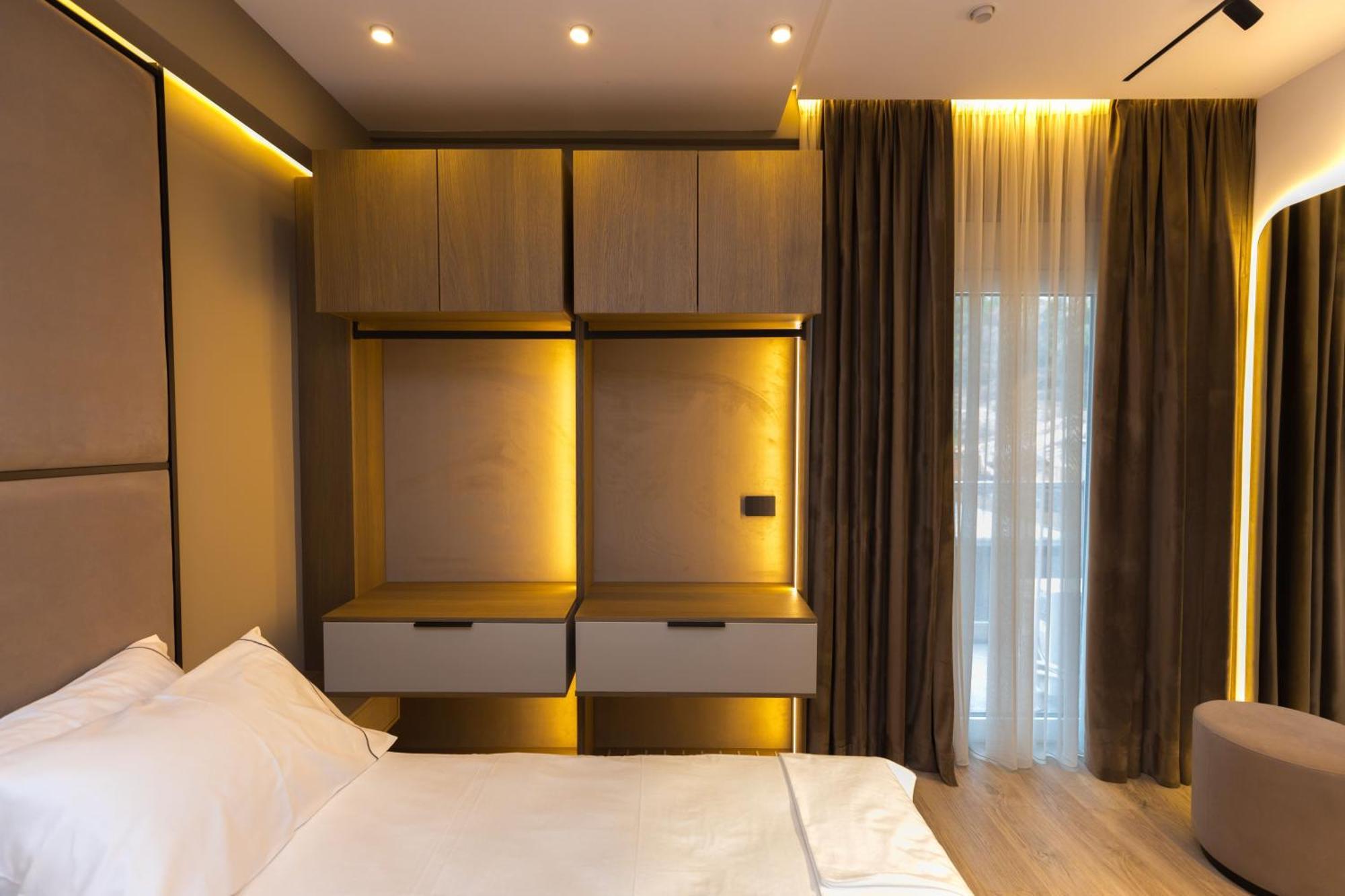 Diora'S Hotel And Apartments Vlorë Extérieur photo