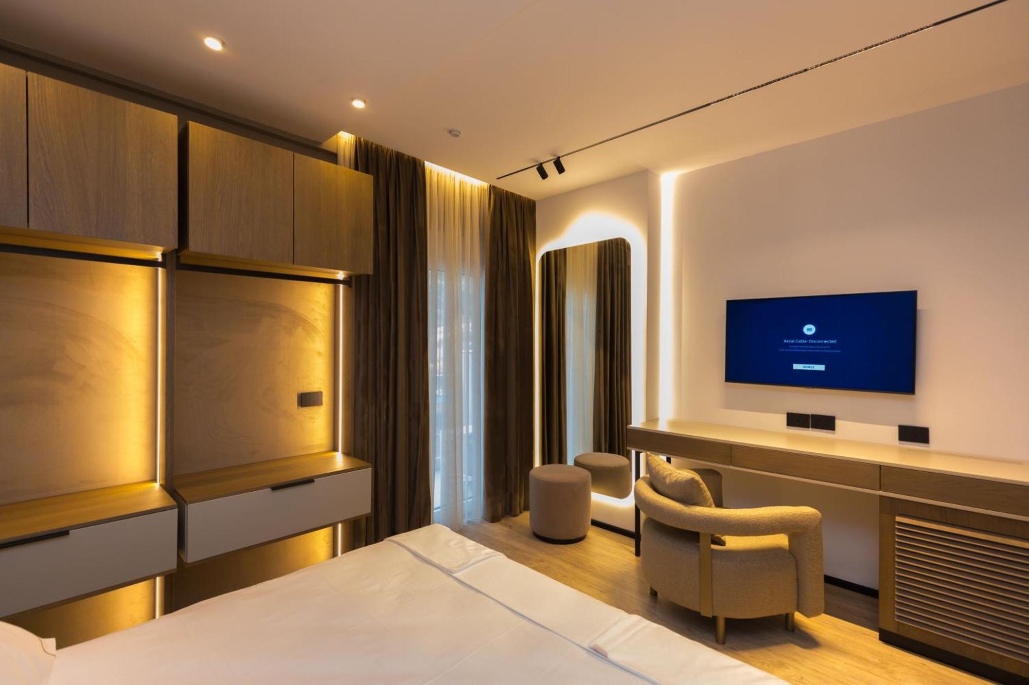 Diora'S Hotel And Apartments Vlorë Extérieur photo