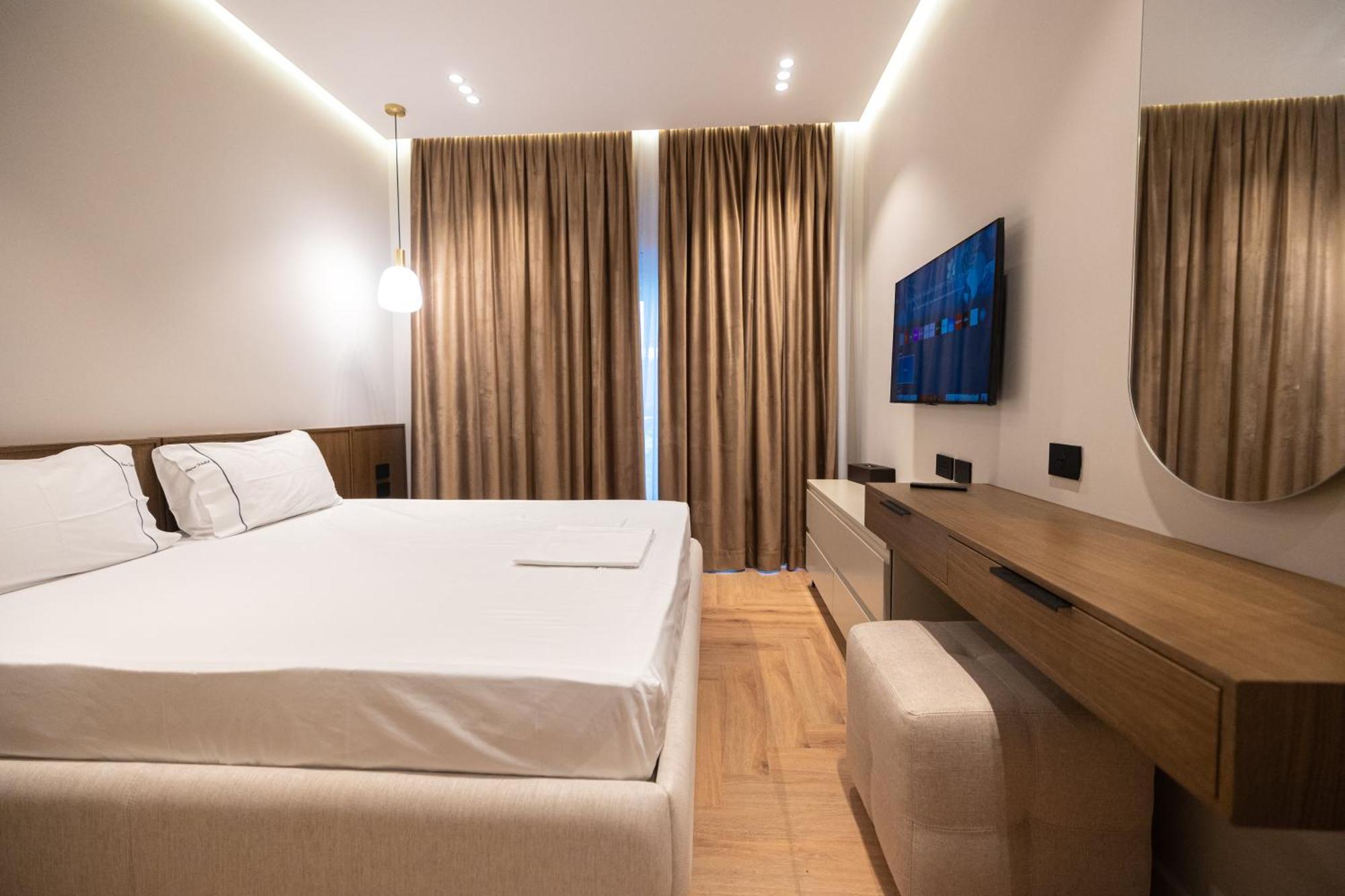 Diora'S Hotel And Apartments Vlorë Extérieur photo
